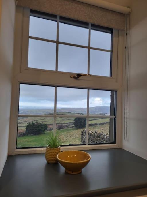 Llanllyfni Amazing Coastal & Sunset Views In Eryriヴィラ エクステリア 写真